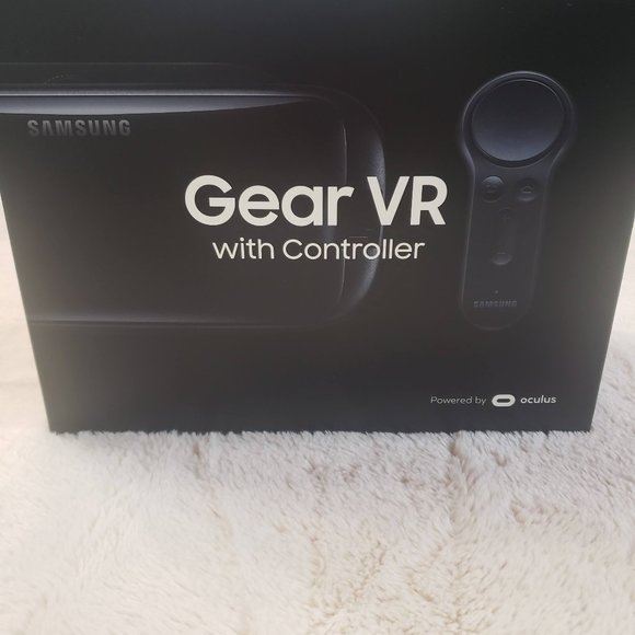NWT Samsung GEAR VR with Controller